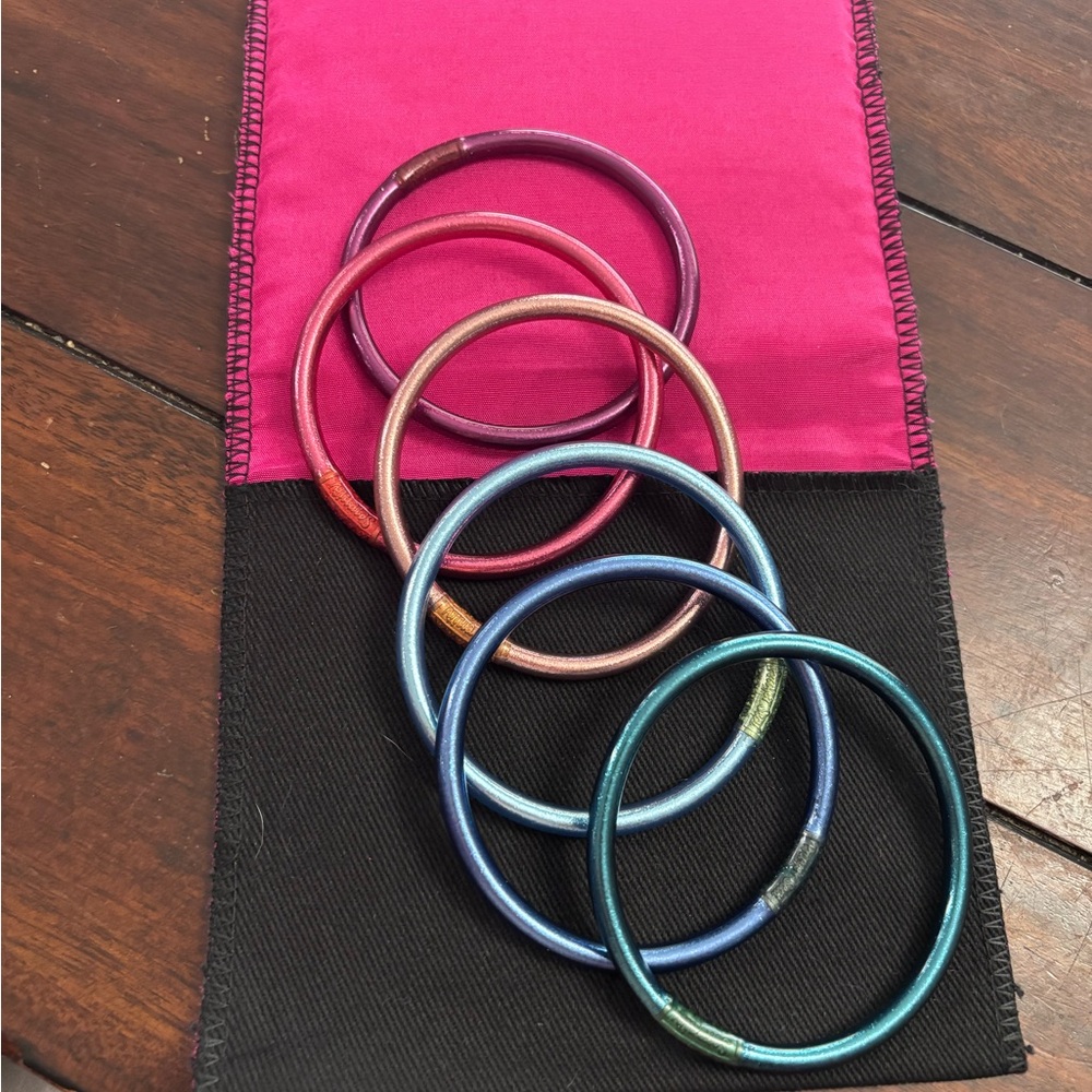 Set of 6 metallic color spectrum Budhagirl bangles size XL new w pouch RARE